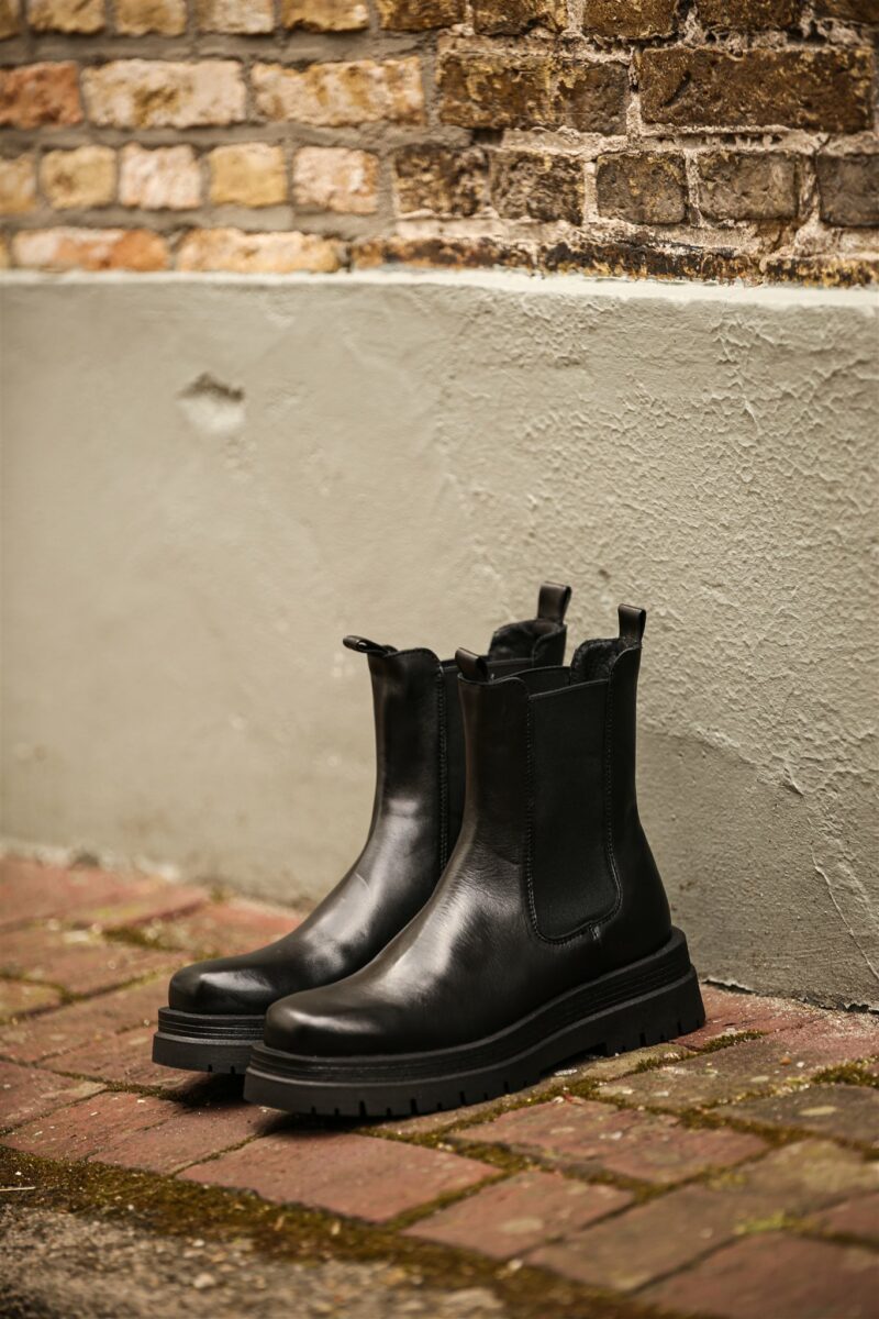 Pavement Elida boots