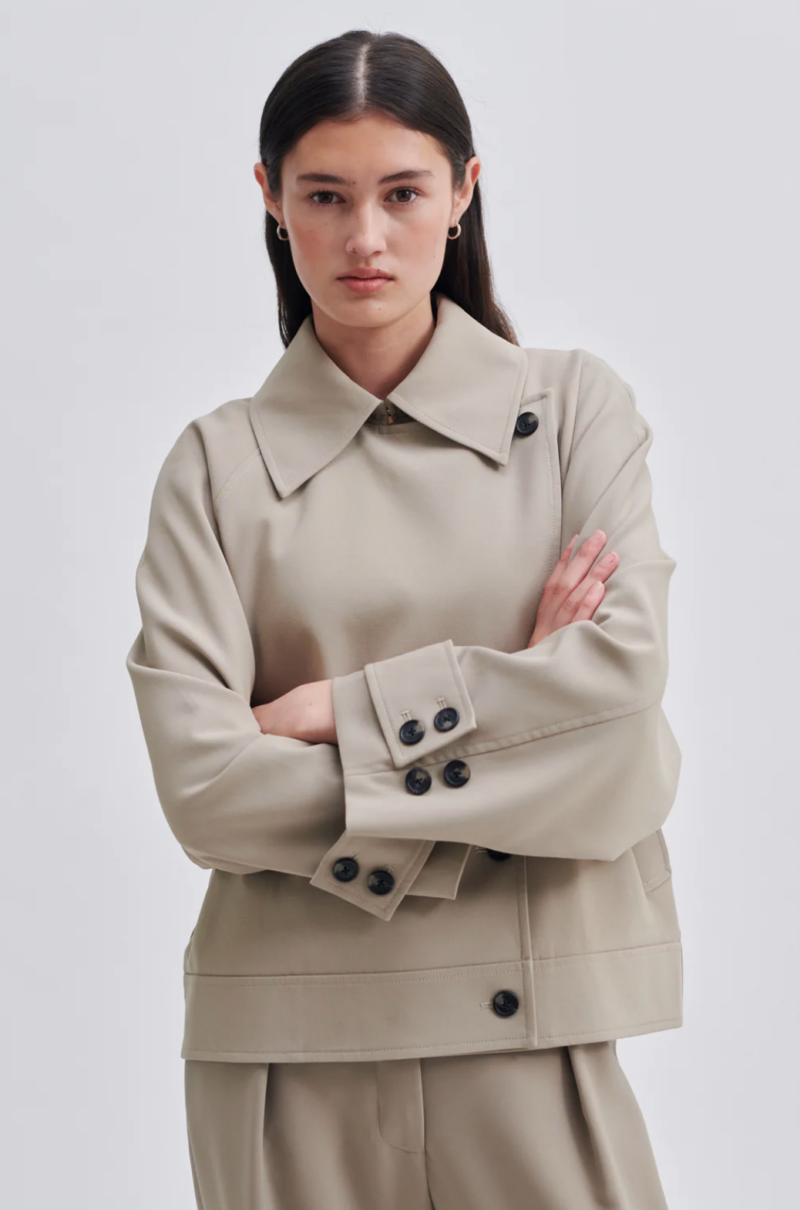 Second Female Silvia trench