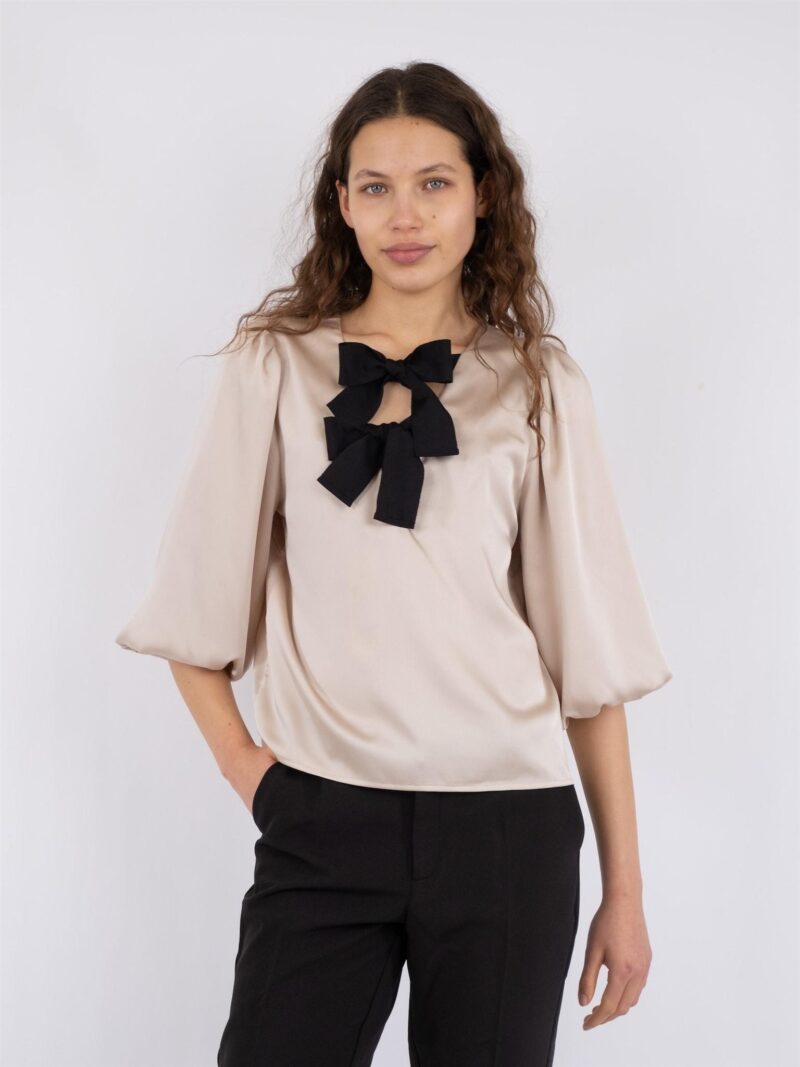 Neo Noir Lorraine satin blouse