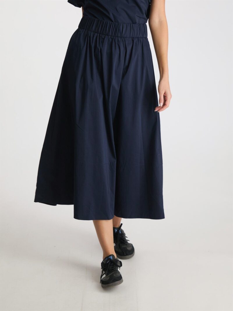 Neo Noir Yara poplin skirt