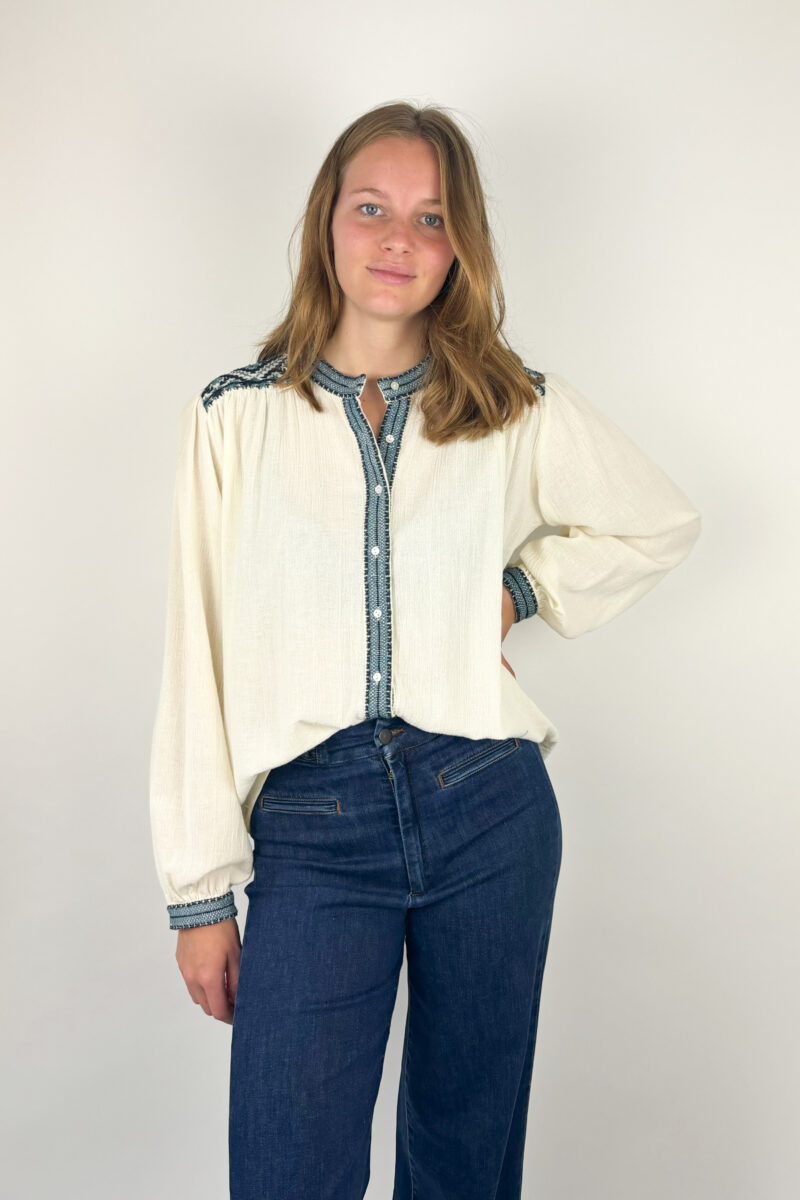 Maison Hotel Beth blouse