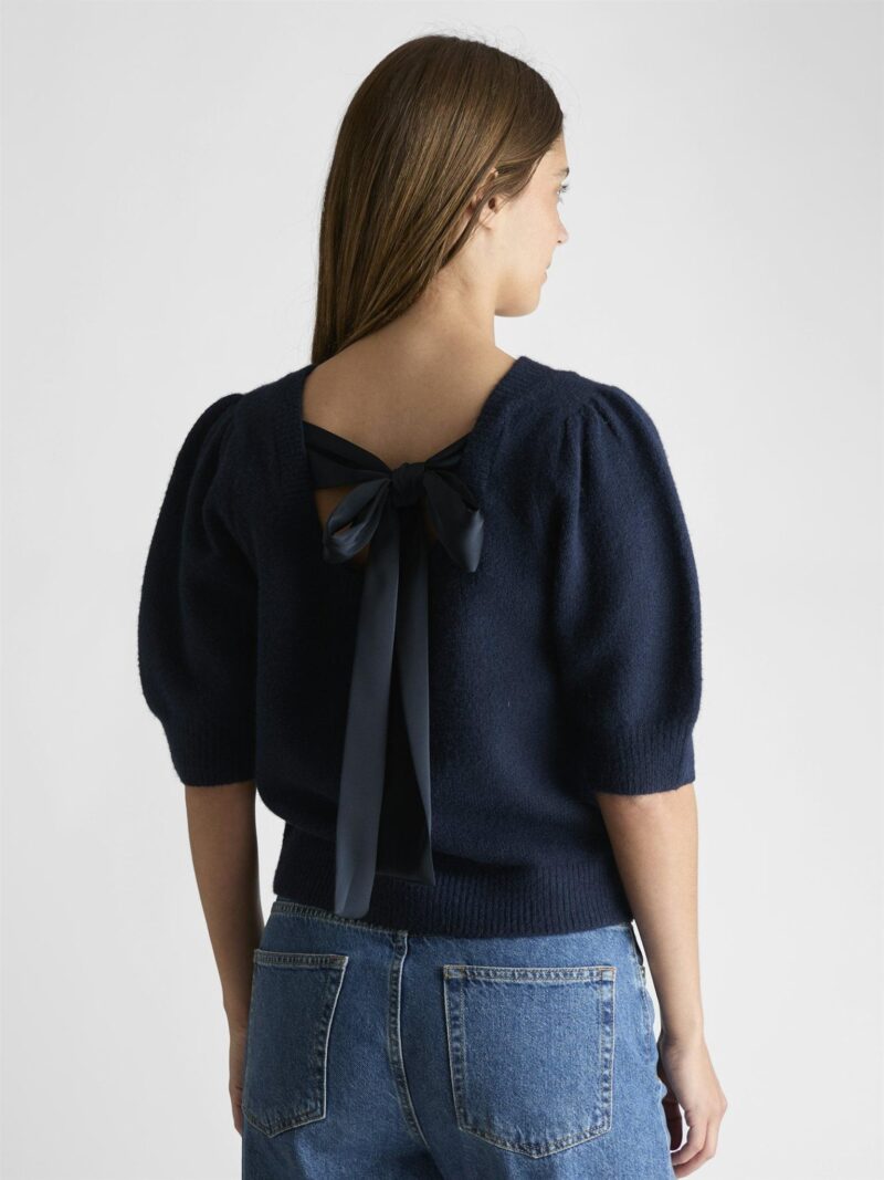 Neo Noir Martha bow knit