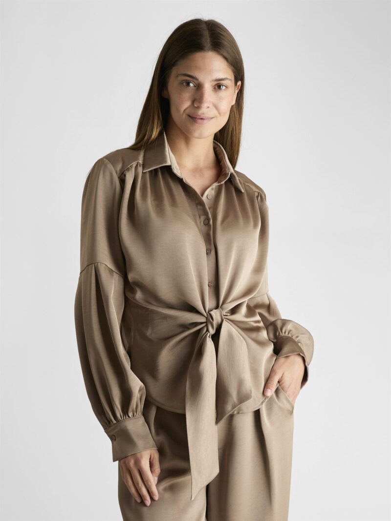 Neo Noir Naja satin shirt