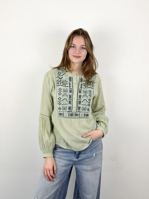 Maison Hotel Shanti blouse