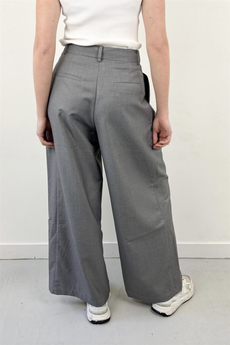 JIJI  Cerise pants