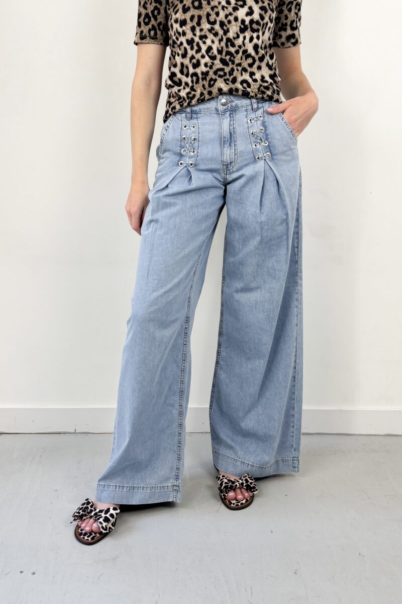 Co'Couture Cindy Eyelet jeans