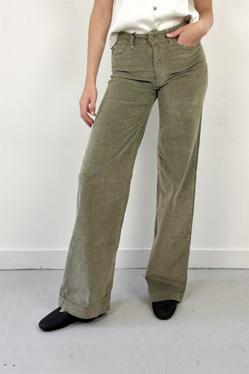 Lois Palazzo military olive