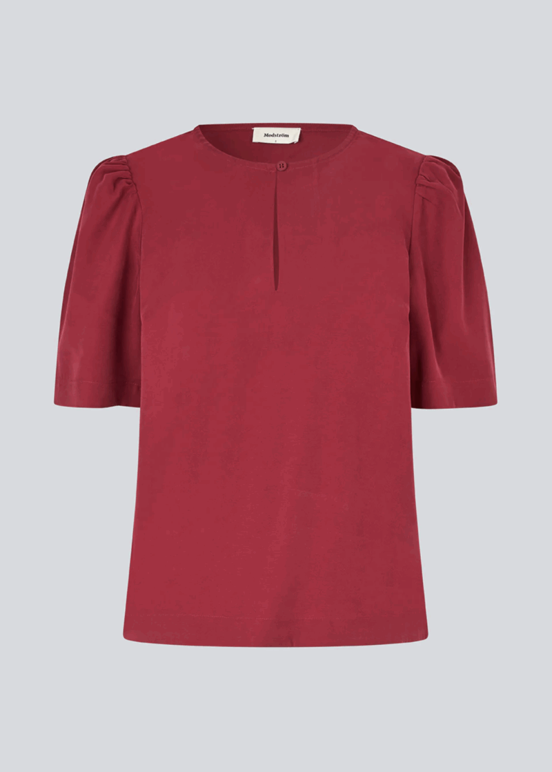 Modstrom Fanyamd top