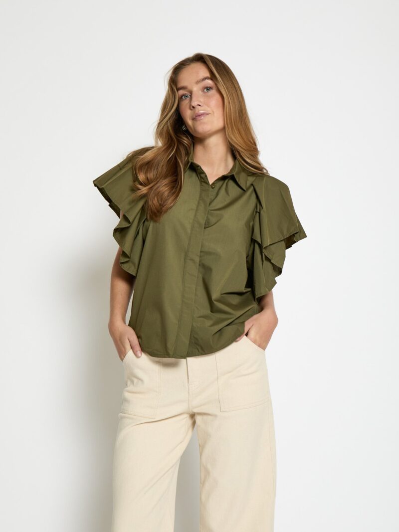 Peppercorn Lllliona shirt