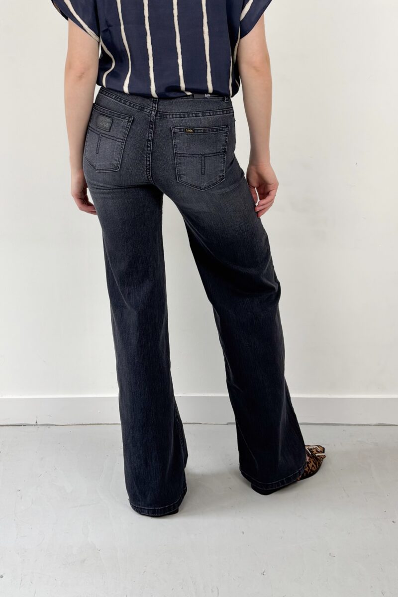 Lois Palazzo enzyme black