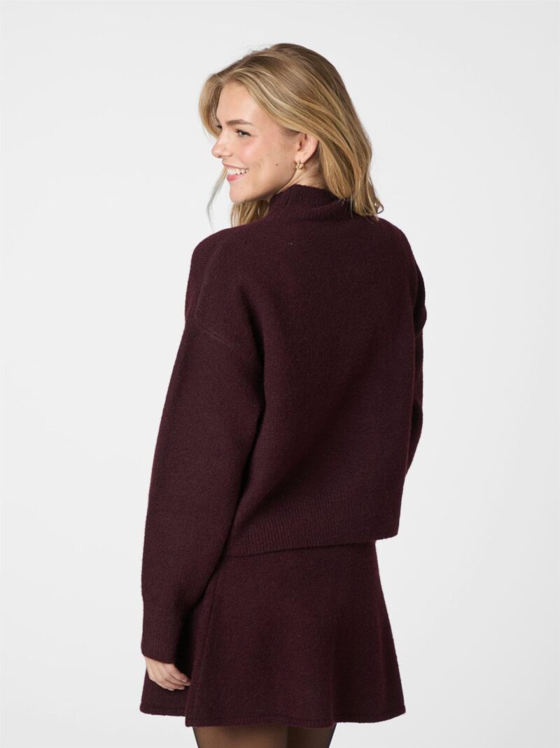 Neo Noir Paulina knit