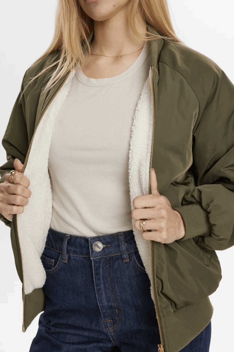 Numph Nuetera reversible jack