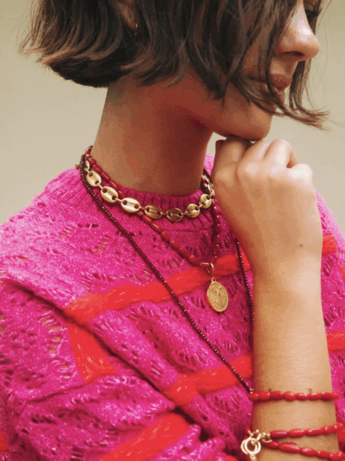 Bonnie Roger red long necklace Bonnie Roger red long necklace