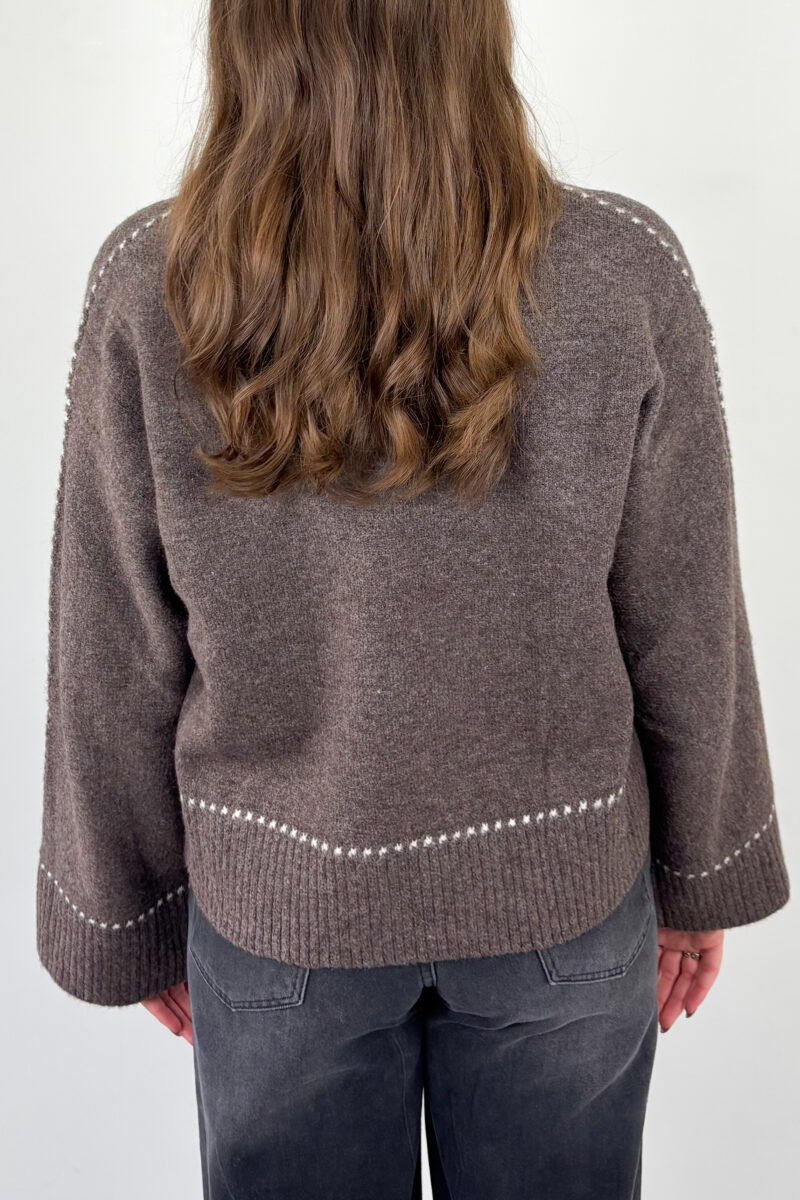 Neo Noir Roeme knit stitch