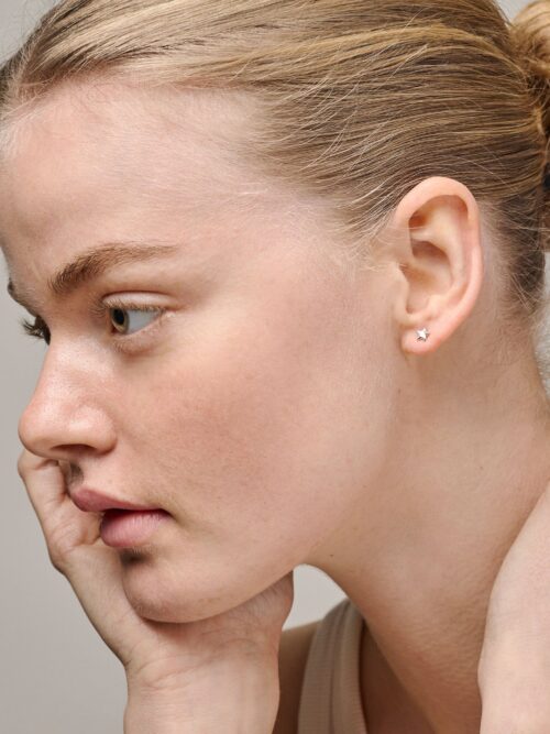 Enamel Star engery studs