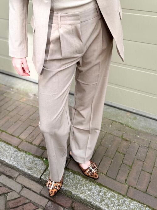 Soft Rebels Vilja midw loose