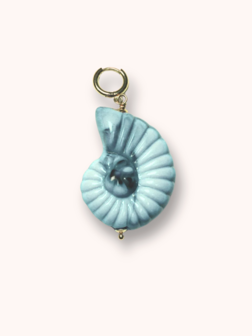 Bonnie Blue Shell pendant