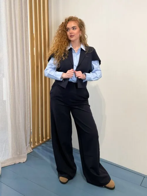 Est seven Scottie pants