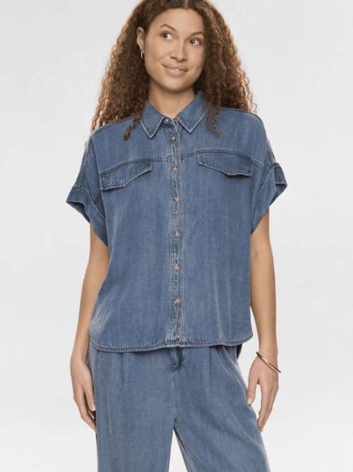 Numph Nuelida sleeveless shirt