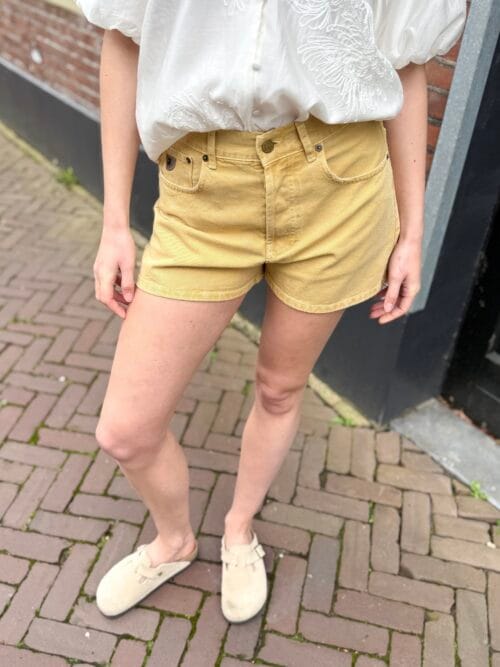 Lois Sandra short
