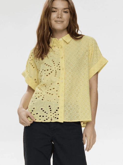 Numph Nupalma sleeveless shirt