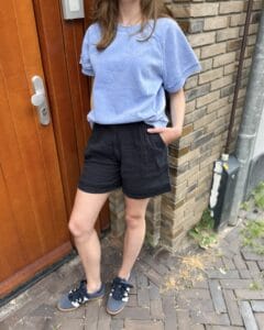 Lois Saya short