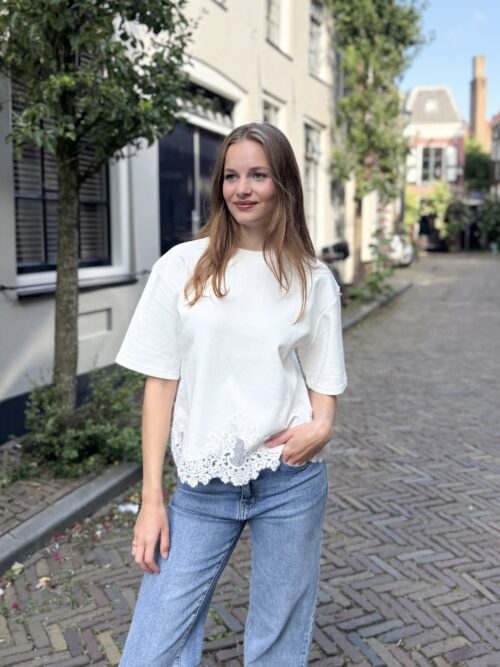 Neo Noir Iria lace tee