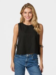 Neo Noir Svetlana linen top