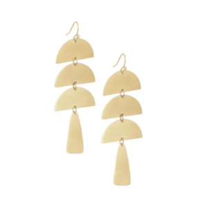 Ellen Beekmans lang earring
