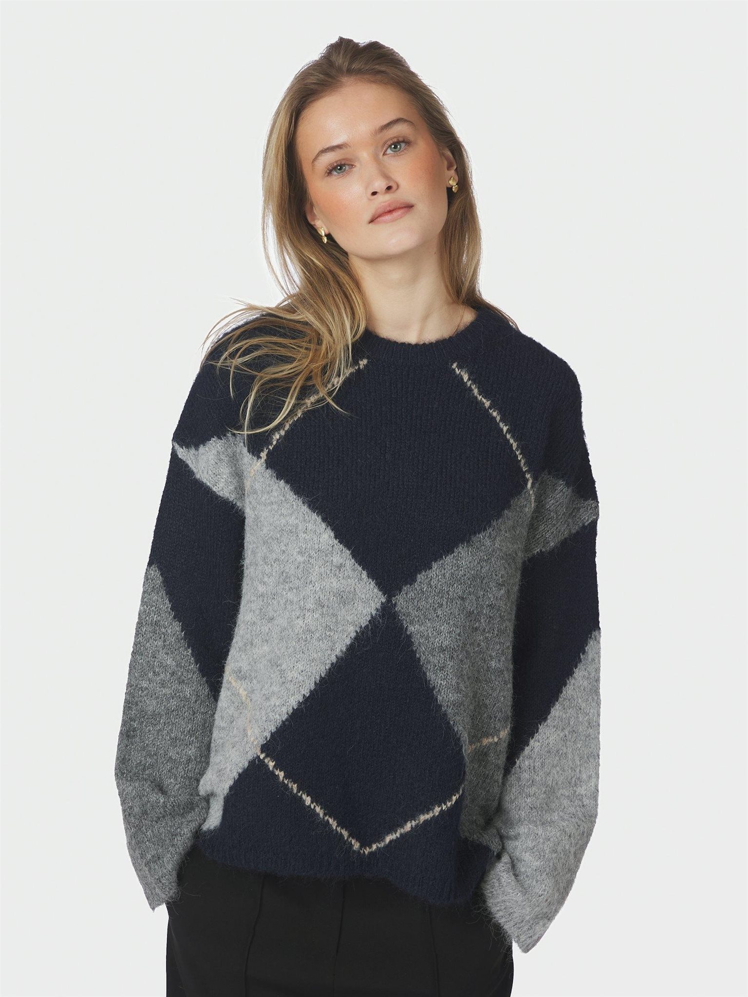 Neo Noir Inga fluff knit Neo Noir Inga fluff knit