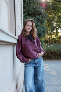 By-Bar Malyn logo sweater